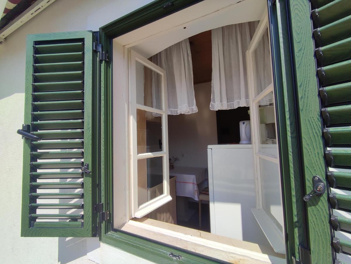 Guest House Nikola Božava Екстериор снимка