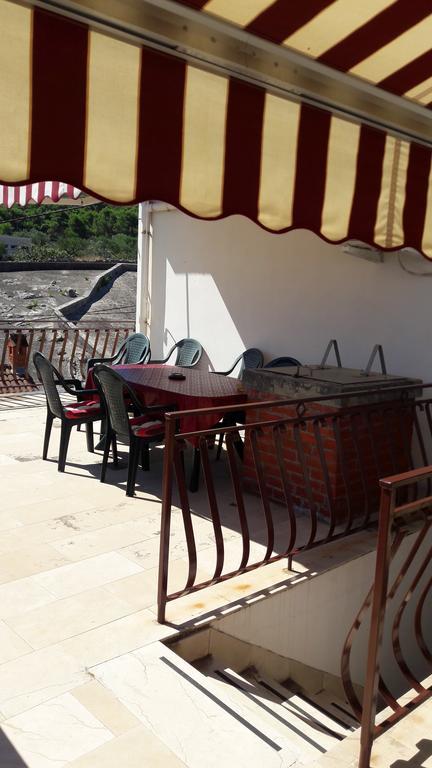 Guest House Nikola Božava Екстериор снимка