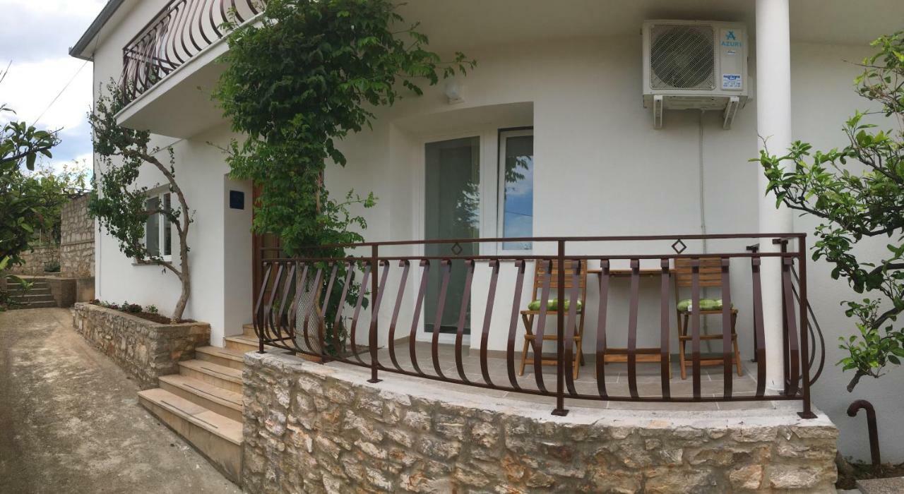 Guest House Nikola Božava Екстериор снимка